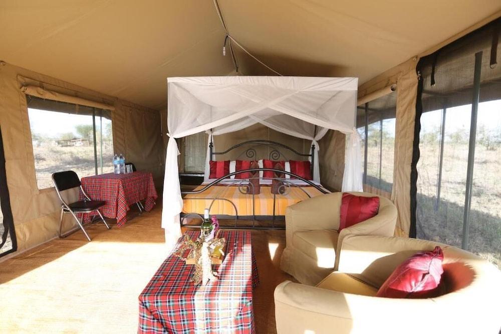 Serengeti Wildebeest Camp 호텔 외부 사진