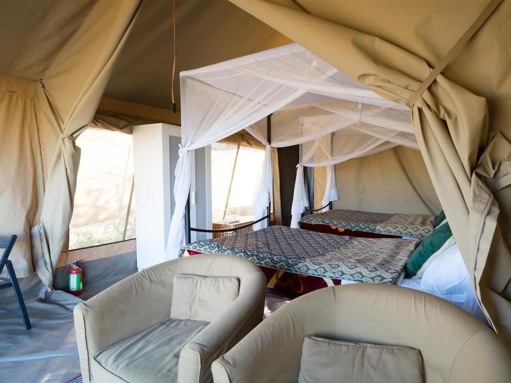 Serengeti Wildebeest Camp 호텔 외부 사진